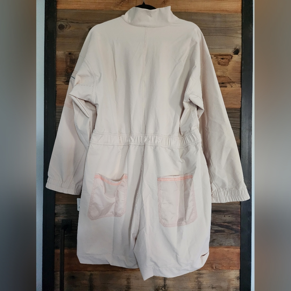 NWT FREE PEOPLE Movement Romper with Relaxed Fit and Cinched Waist Size L - Picture 5 of 5